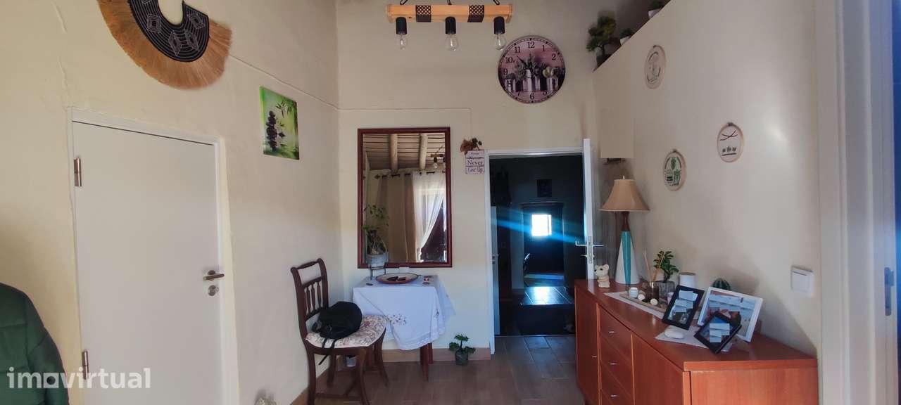 Moradia terrea T2+1 com jardim e terraço inserida em terreno de 526m2 - Grande imagem: 4/24