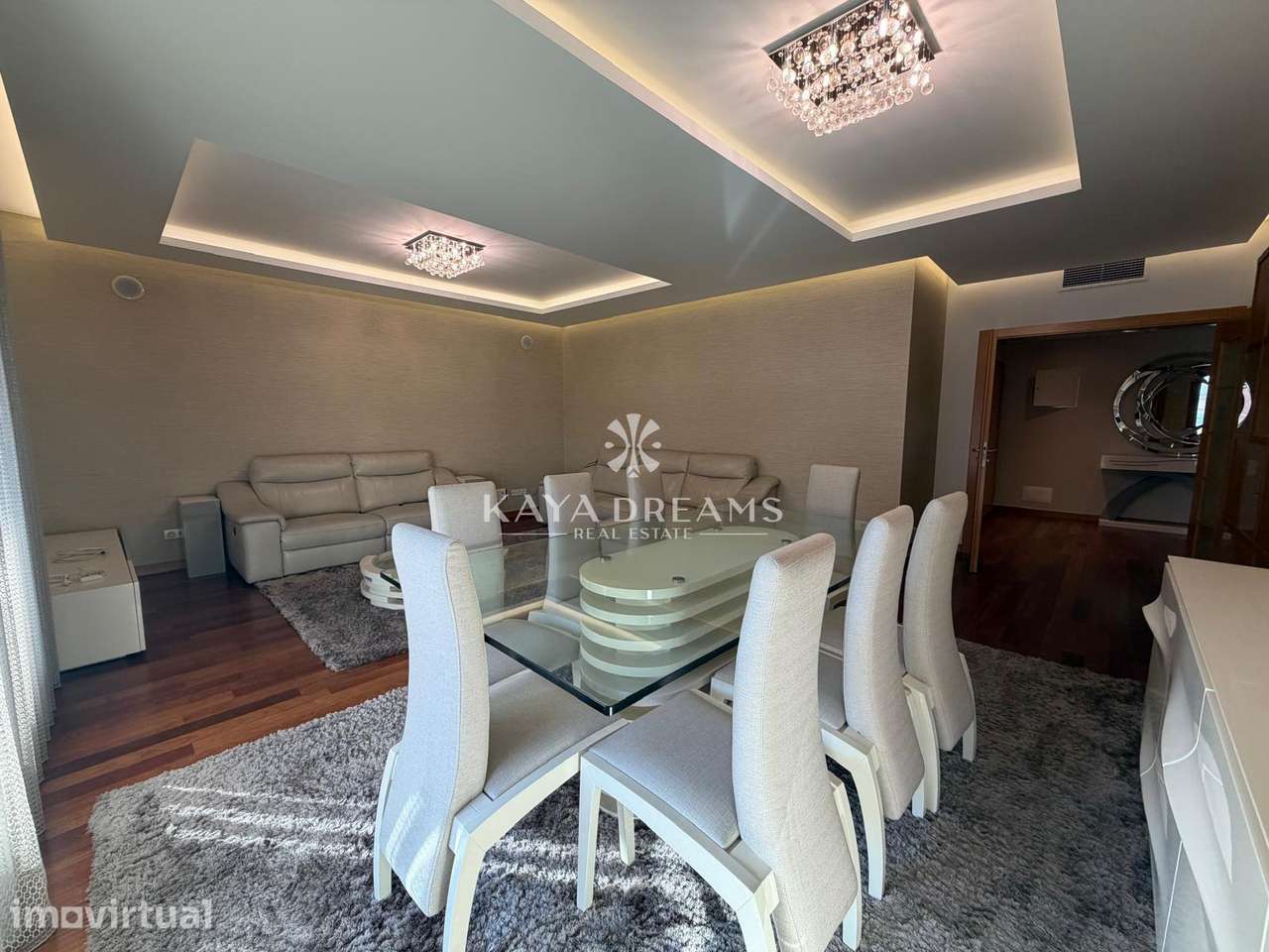 Apartamento T4 Semi-Mobilado com Varanda Ampla e Box para 2 Carros... - Grande imagem: 5/48