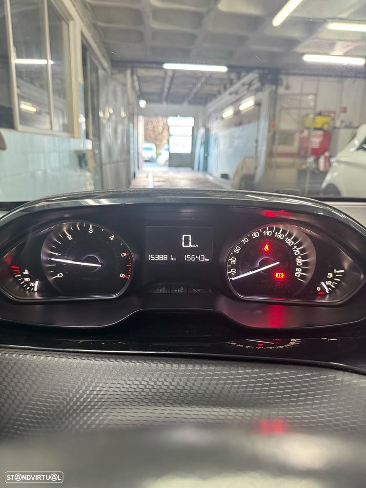 Peugeot 208 1.6 BlueHDi Style - 5