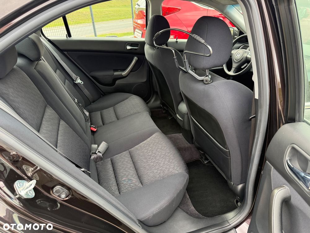 Honda Accord 2.0 Comfort - 28