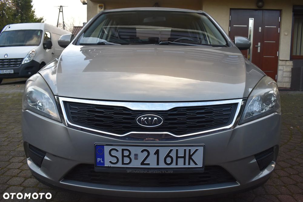 Kia Ceed - 7