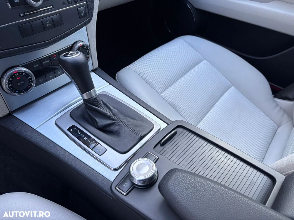 Mercedes-Benz C 250 CGI Automatik BlueEFFICIENCY Avantgarde - 24