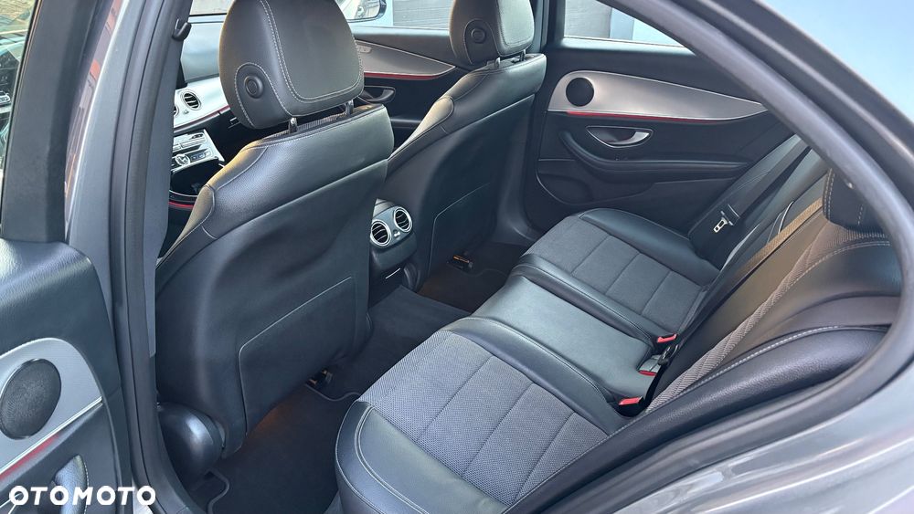 Mercedes-Benz Klasa E 220 d 9G-TRONIC - 14
