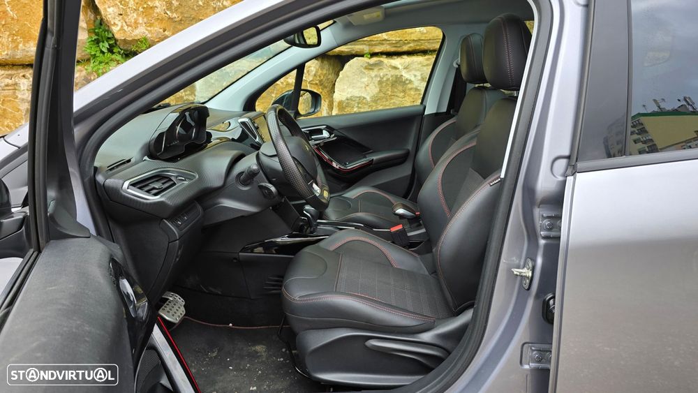 Peugeot 2008 1.2 PureTech GT Line EAT6 - 45