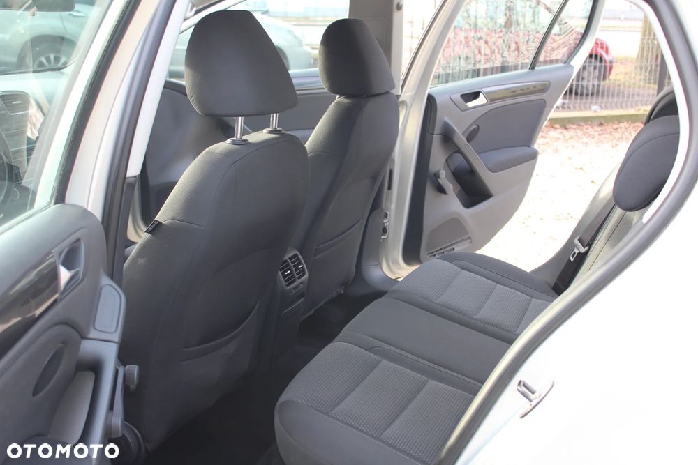 Volkswagen Golf VI 1.6 Comfortline - 10