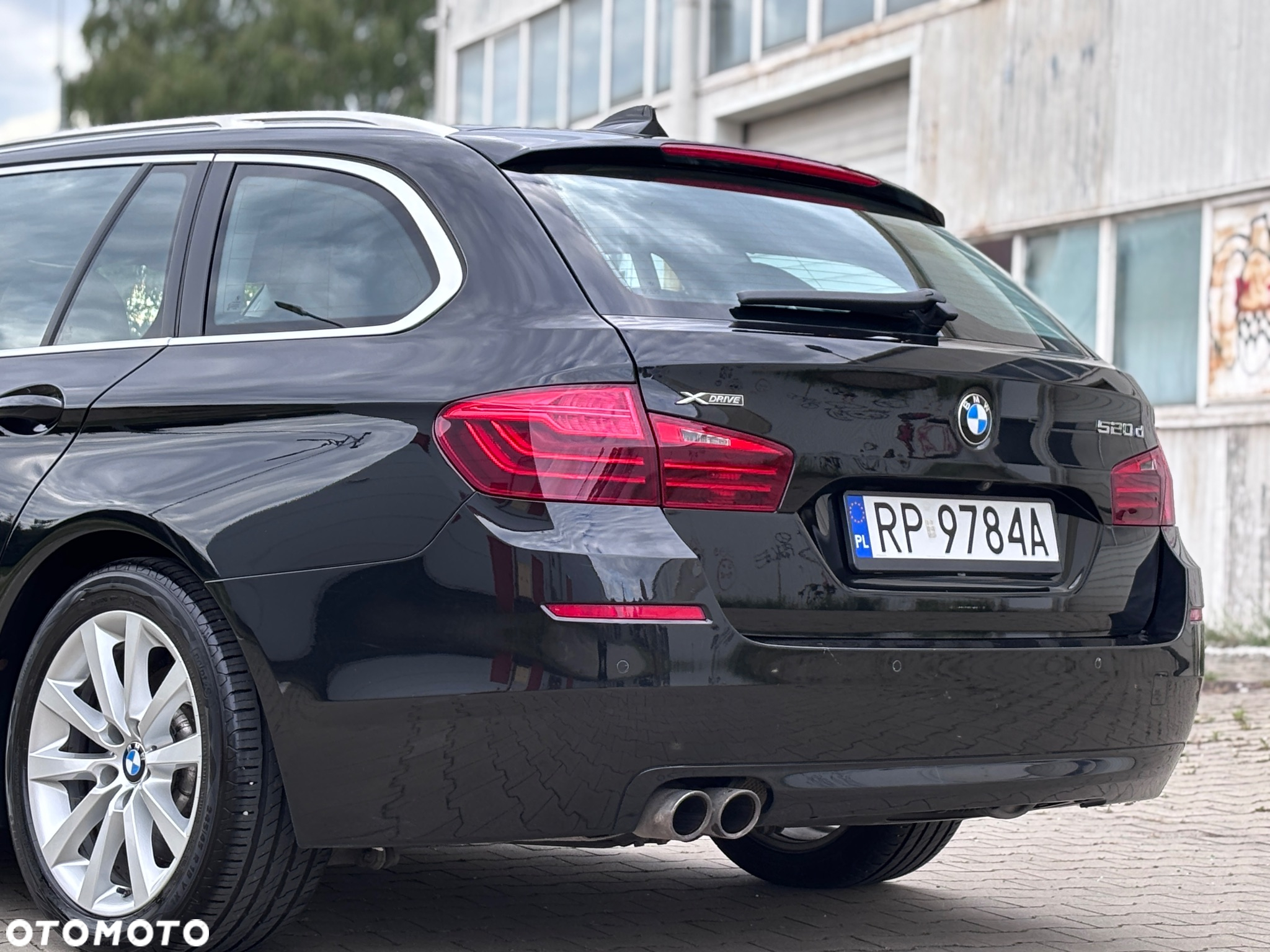 BMW Seria 5 520d xDrive - 18