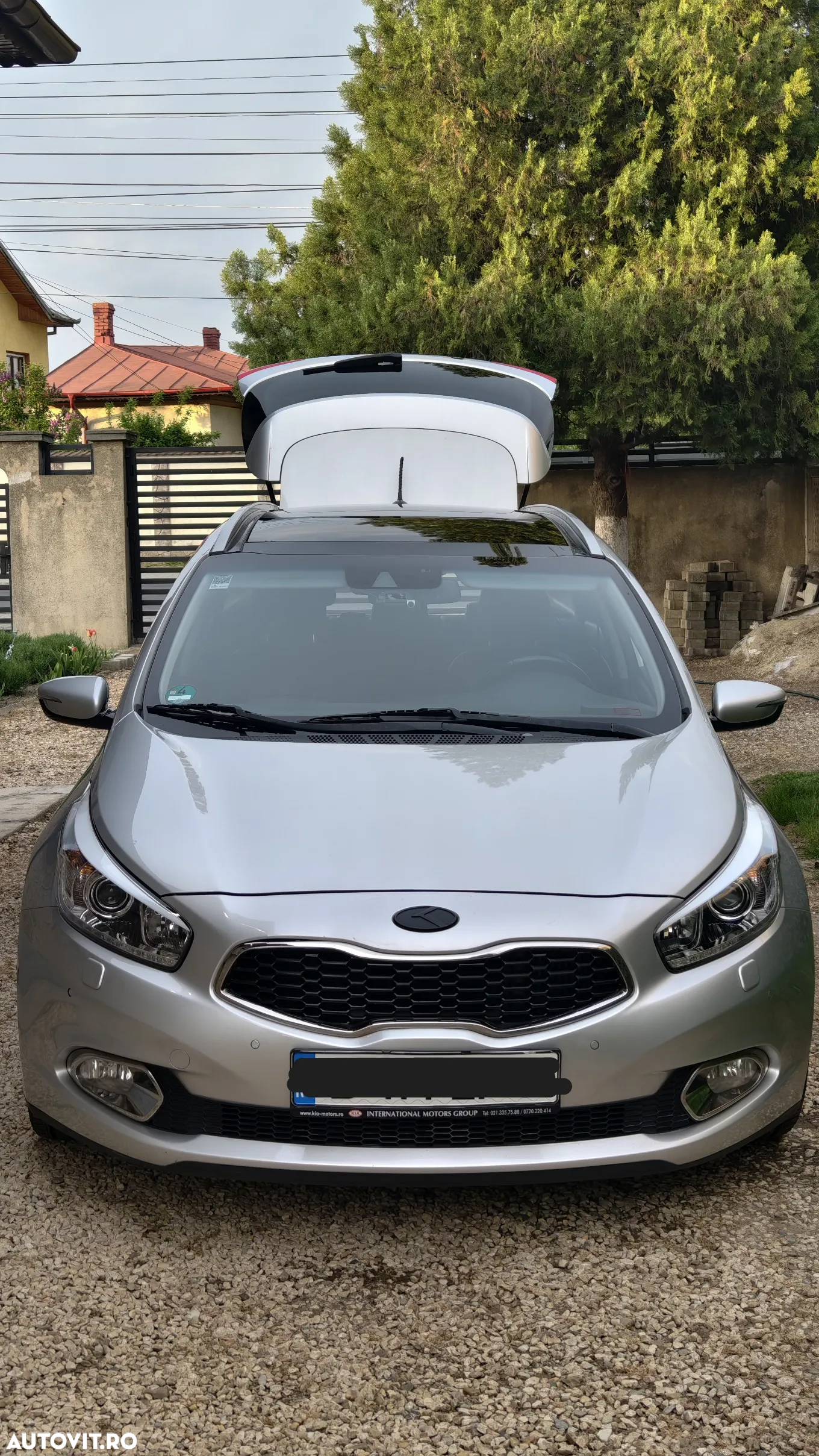 Kia Ceed 1.6 CRDi 128 Aut. SW Platinum Edition - 6