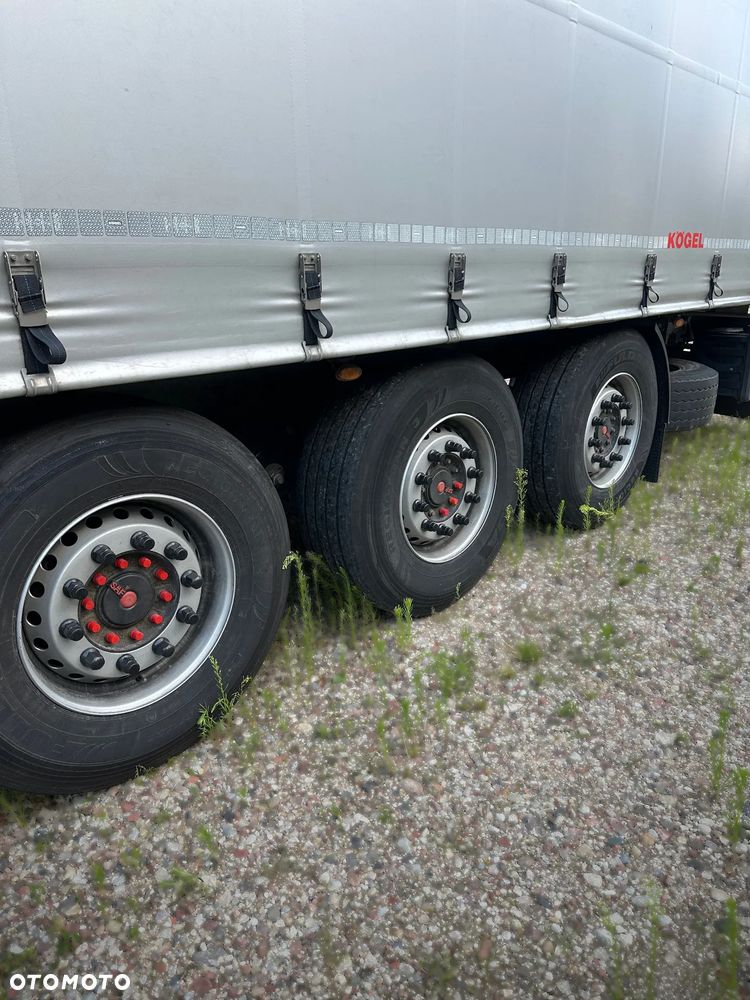 Kögel SN24 - 6