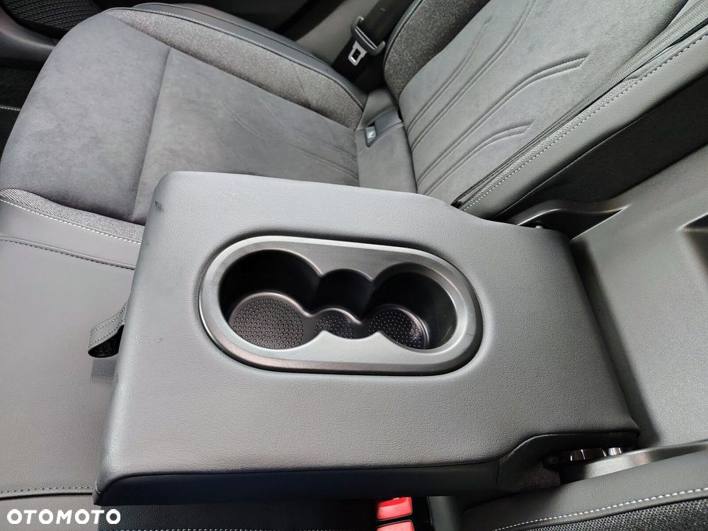 Volkswagen Golf - 25