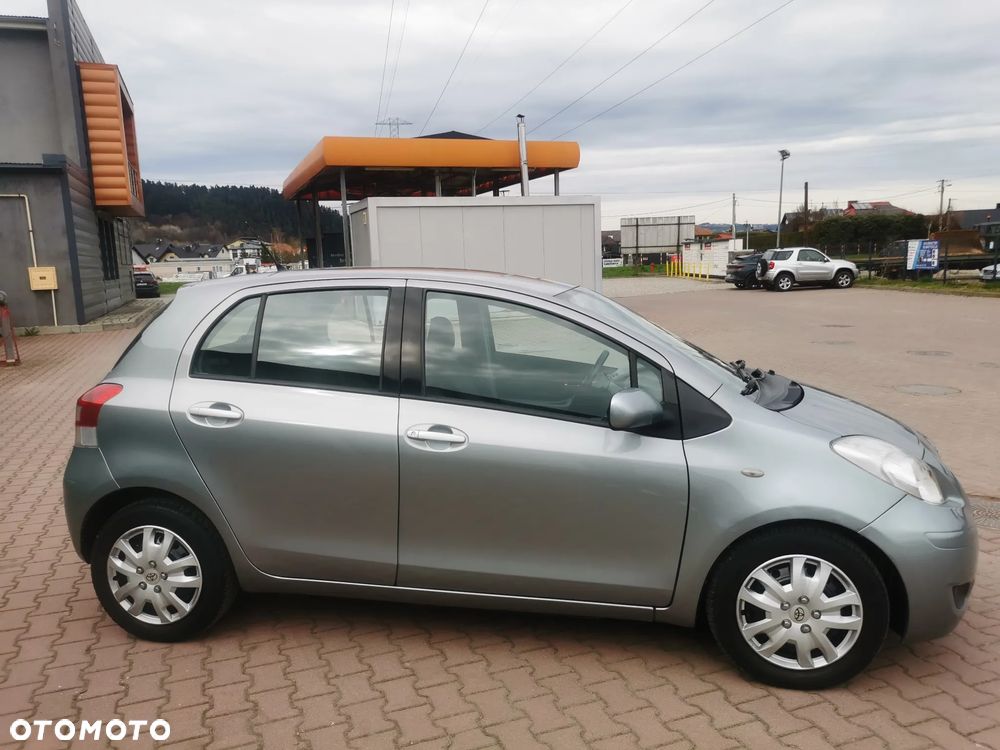 Toyota Yaris 1.4 D-4D Terra EU5 - 11