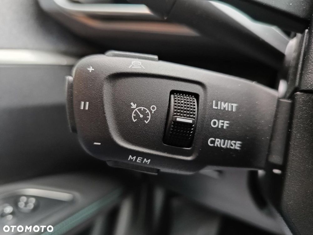 Peugeot 3008 1.5 BlueHDi Allure S&S EAT8 - 23
