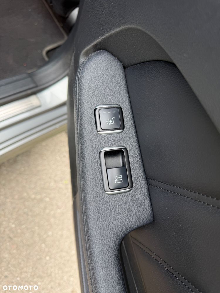 Mercedes-Benz Klasa E 350 CDI DPF 4Matic BlueEFFICIENCY 7G-TRONIC Elegance - 22