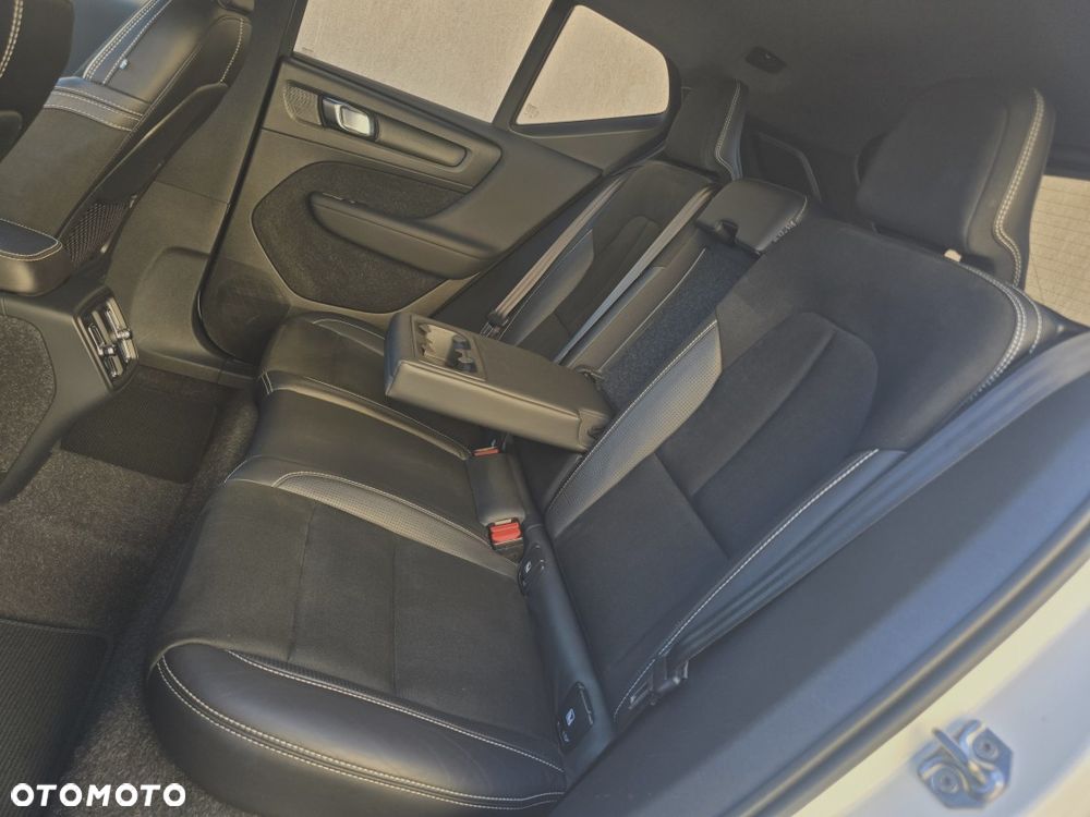 Volvo XC 40 T4 AWD Geartronic R-Design - 13