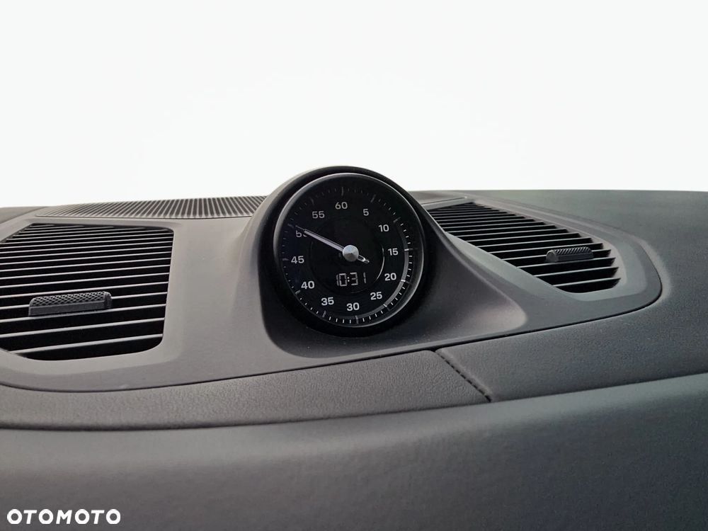 Porsche Cayenne Standard - 34