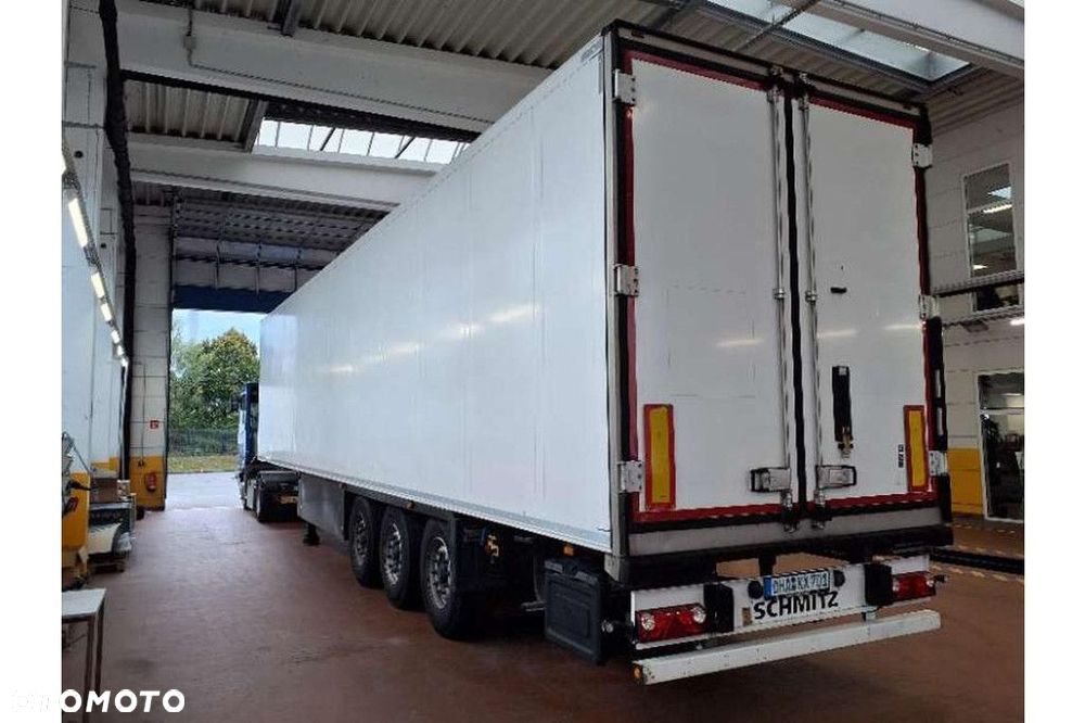 Schmitz Cargobull Trailer Reefer Flower Width & Double Stock Straight - 18