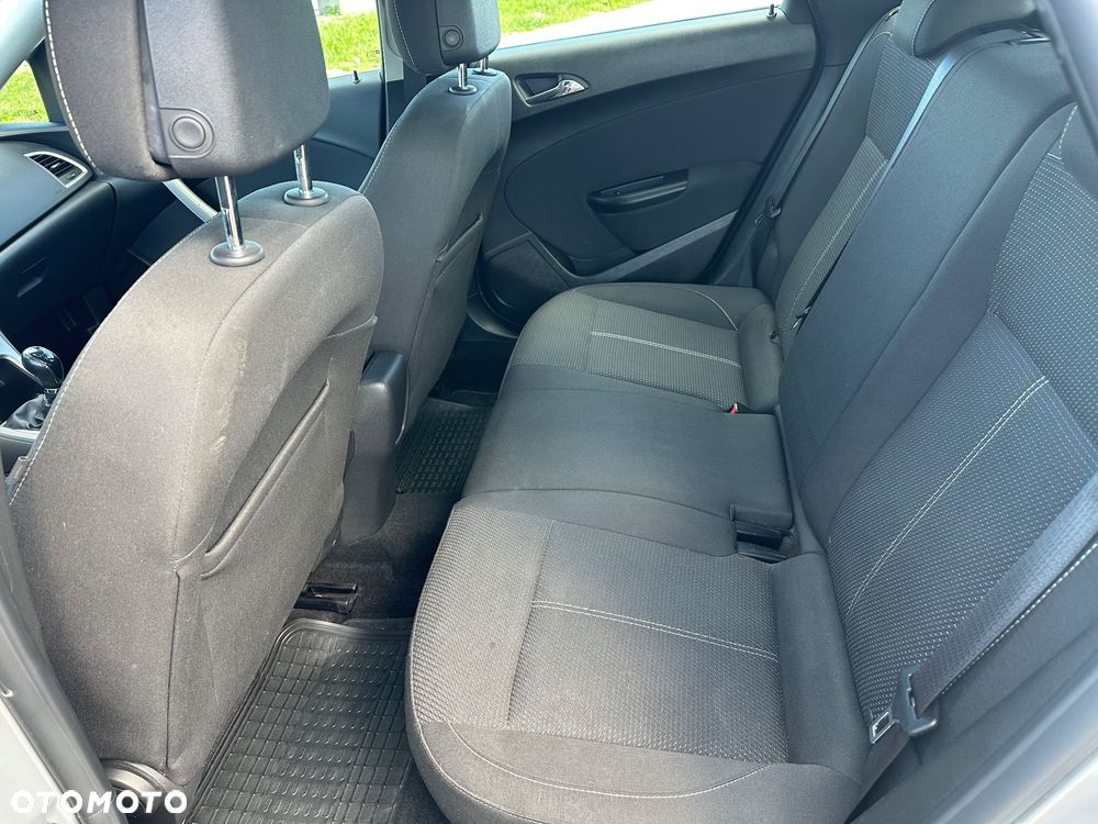 Opel Astra 2.0 CDTI Exklusiv - 6