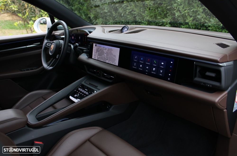 Porsche Macan Electric 4 - 36