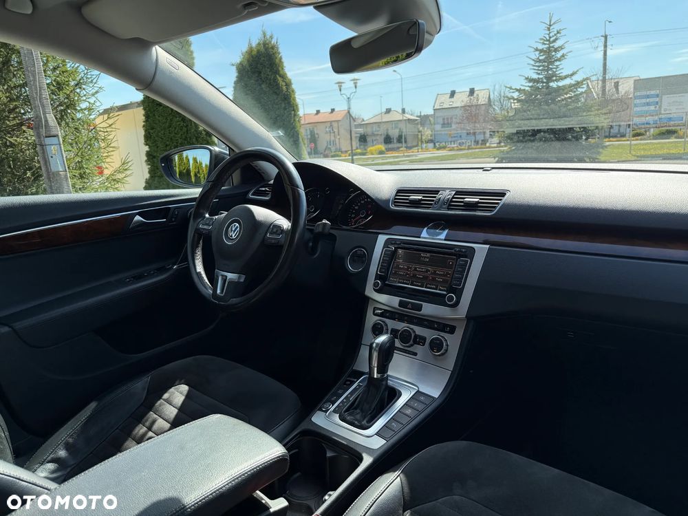 Volkswagen Passat 2.0 TDI Highline DSG - 14