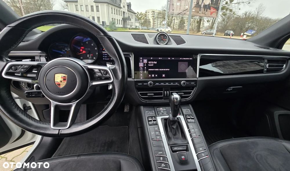 Porsche Macan Standard - 4