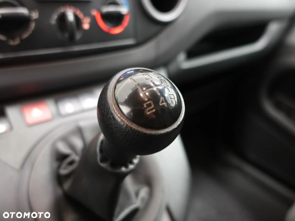 Peugeot Partner - 31