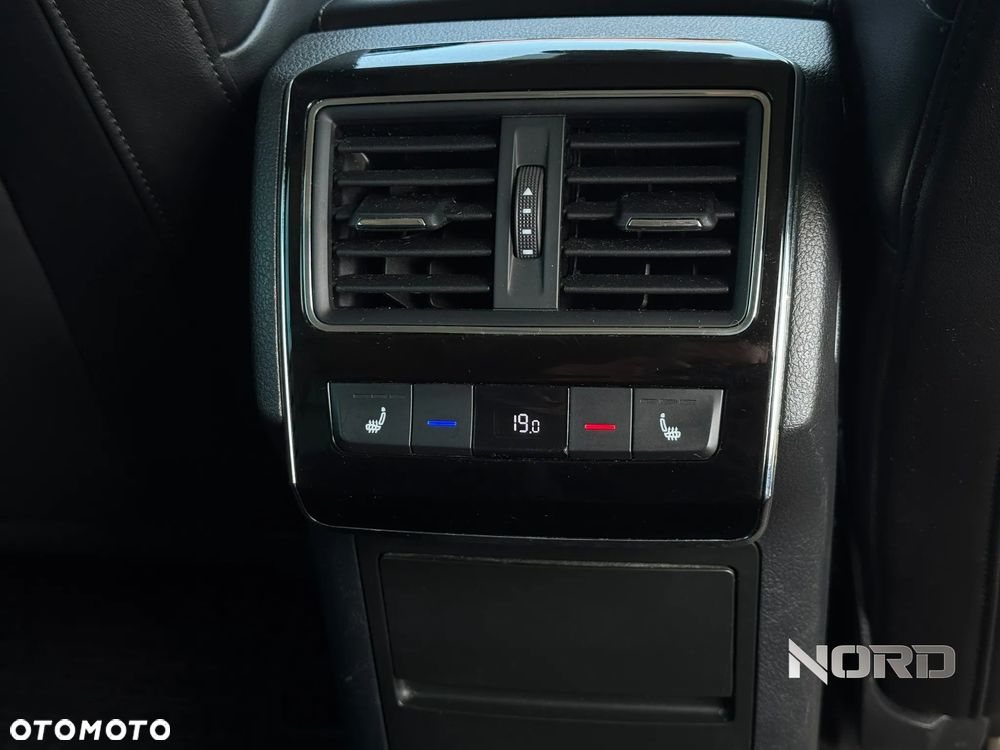 Skoda Superb 2.0 TDI 4x4 DSG L&K - 16