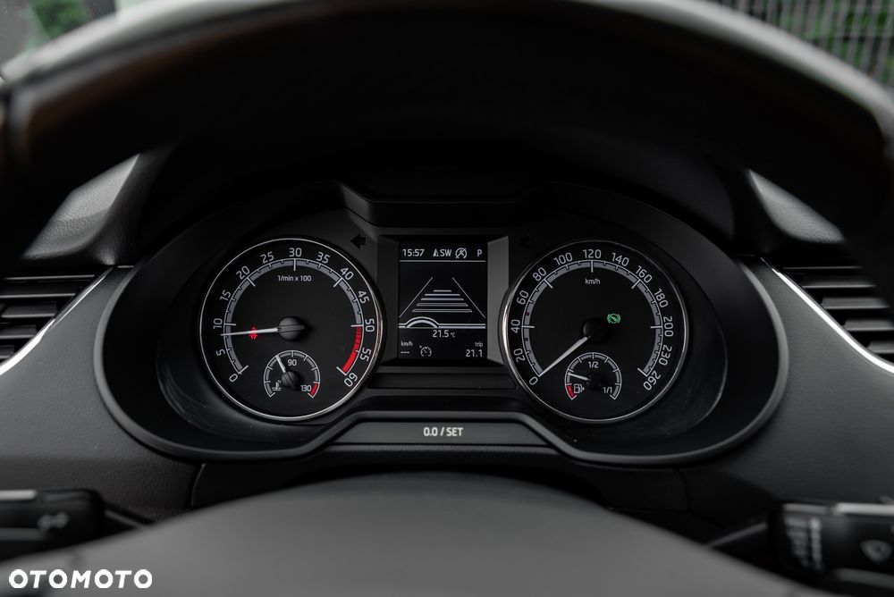 Skoda Octavia 2.0 TDI 4x4 DSG Style - 27