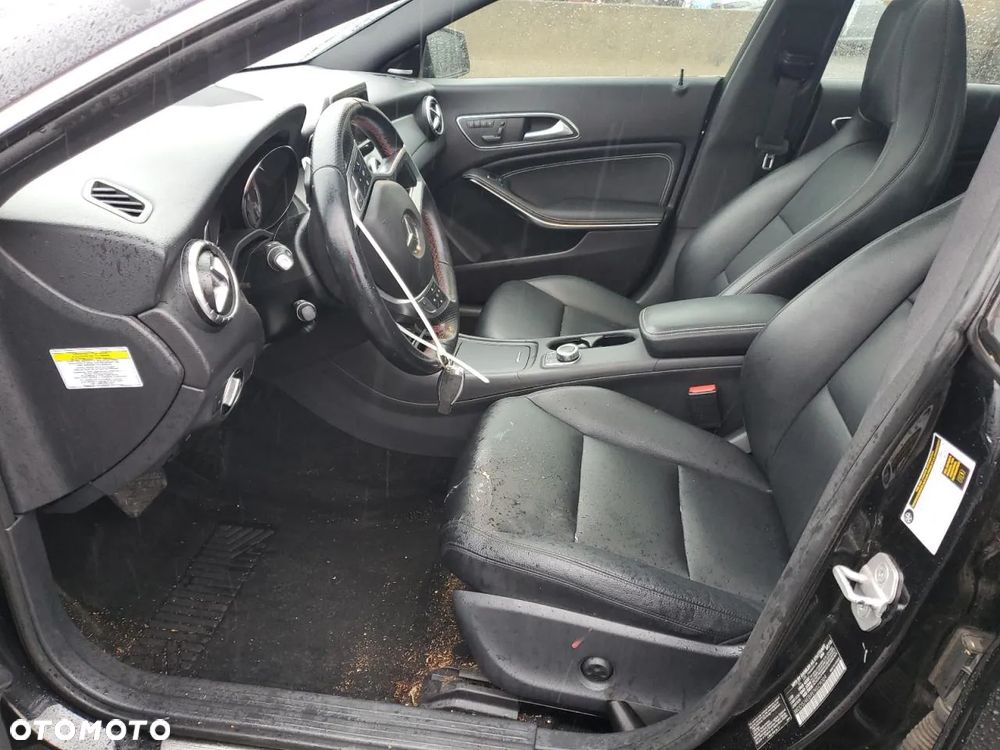 Mercedes-Benz CLA 250 4-Matic AMG Line - 8
