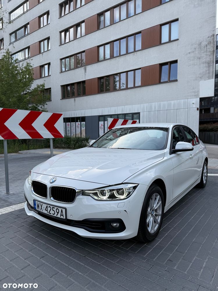 BMW Seria 3 318i - 8