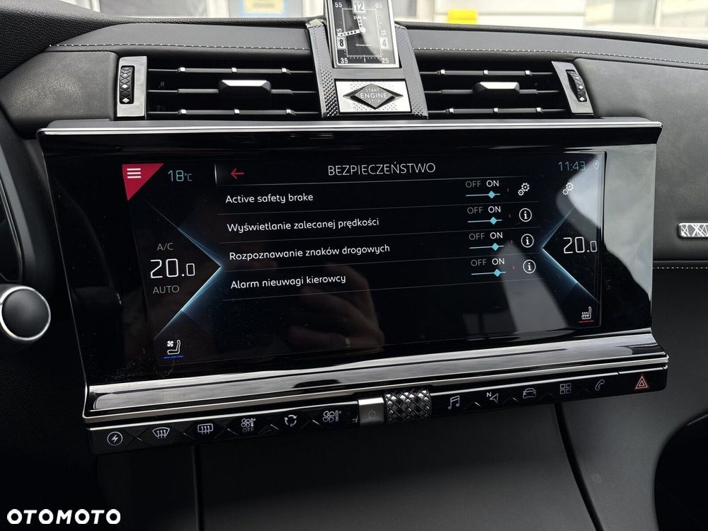 DS Automobiles DS 7 Crossback - 30