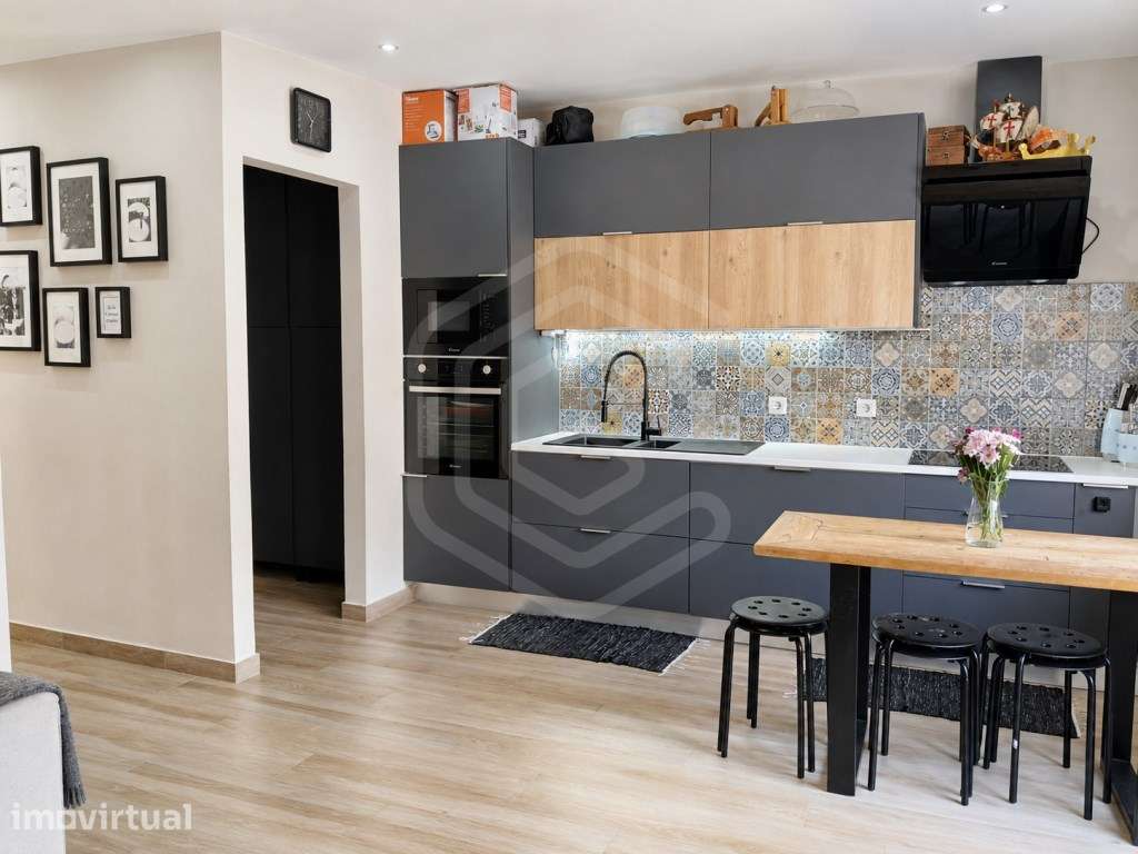 Apartamento T2+1 remodelado no Centro de Loulé - Grande imagem: 2/22