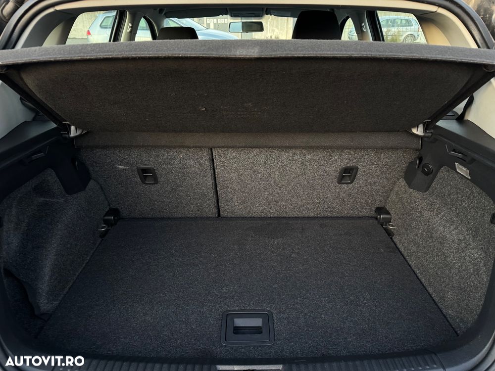 Volkswagen Polo - 12