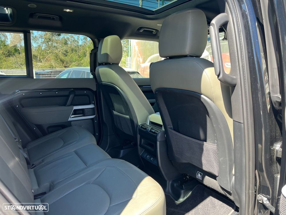 Land Rover Defender 2.0 P400e 110 AWD SE - 45