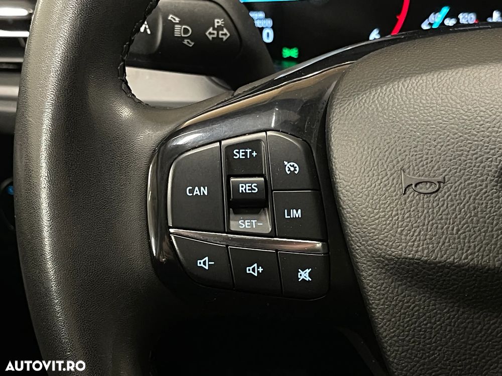 Ford Focus 1.5 EcoBlue Titanium - 24