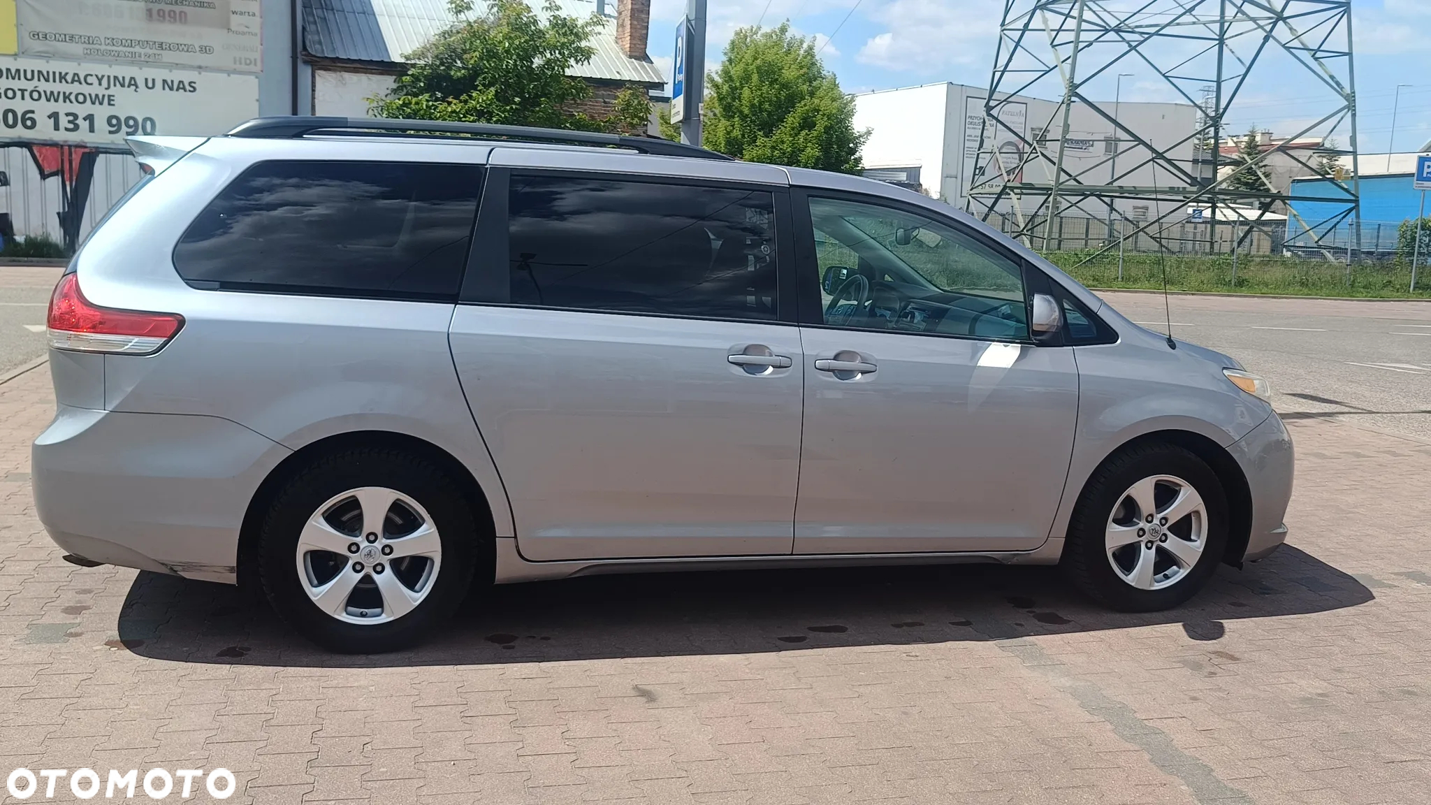 Toyota Sienna 3.5 V6 SE - 14