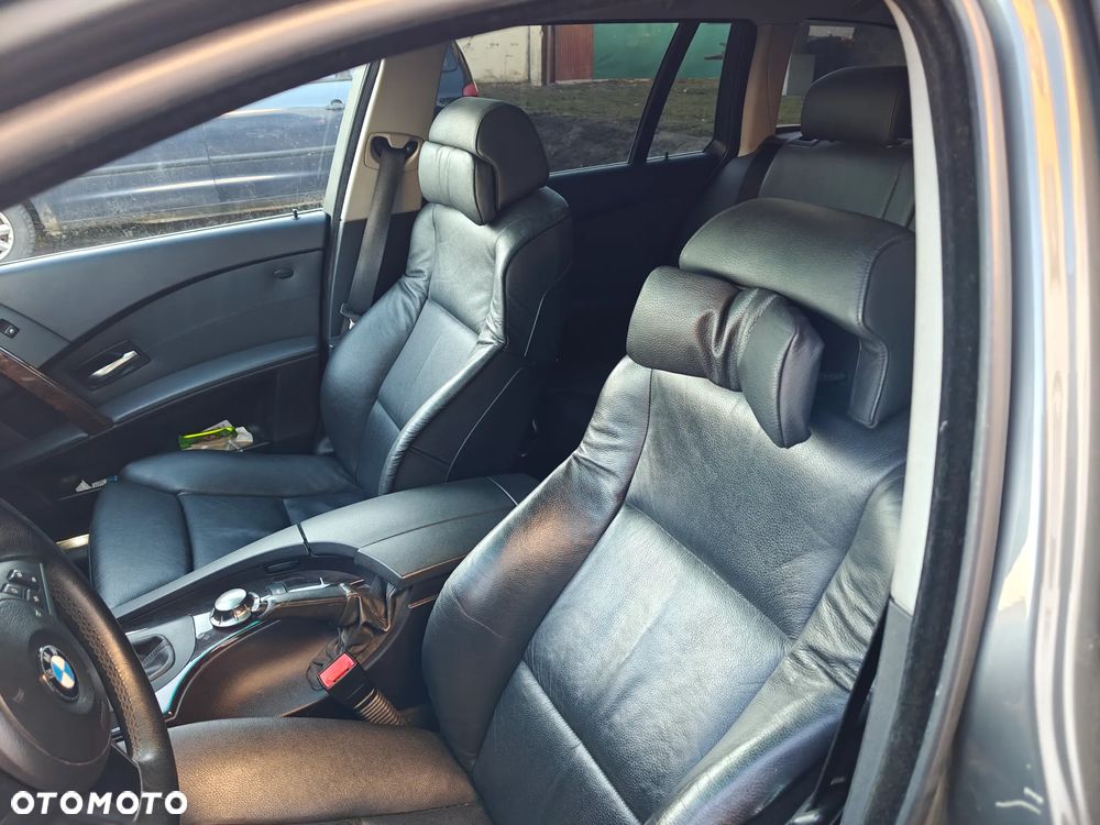 BMW Seria 5 545i - 13