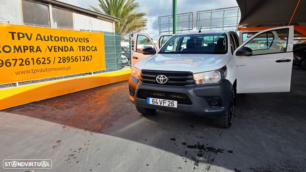 Toyota Hilux 2.4 D-4D 2WD CD Tracker - 13