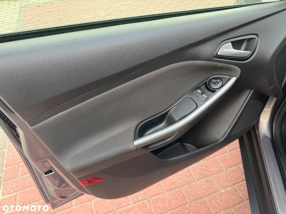 Ford Focus 1.0 EcoBoost 99g Trend - 10
