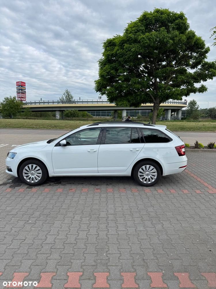 Skoda Octavia 1.6 TDI DSG Clever - 6