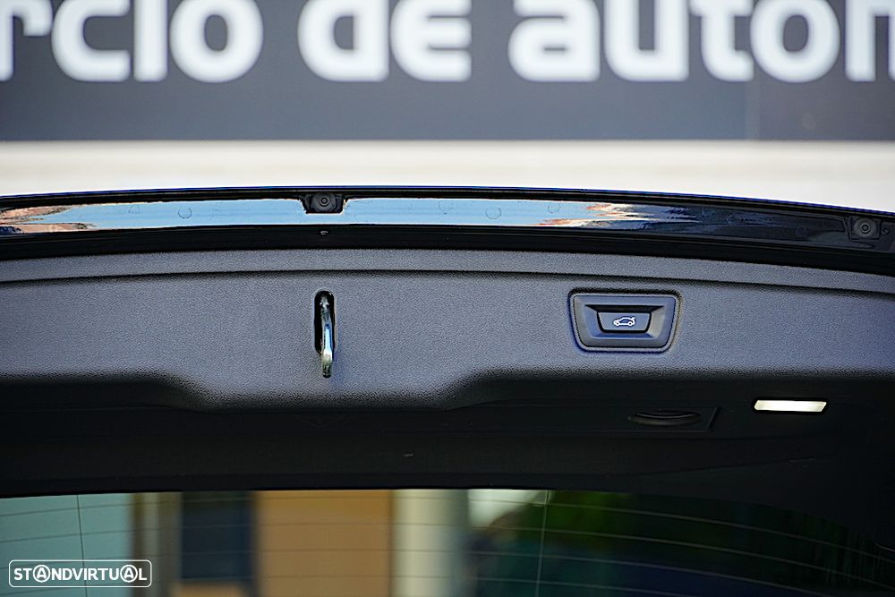 BMW 320 e Pack Desportivo M Auto - 19