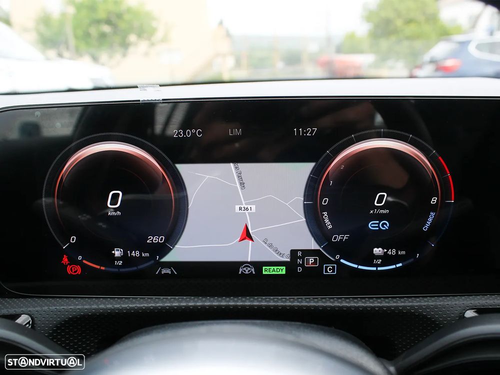 Mercedes-Benz A 250 e AMG Line - 25