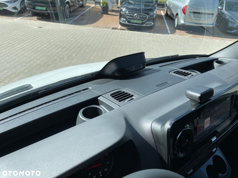 Mercedes-Benz Sprinter 319 CDI 190 KM Reflektory LED extra long - 18