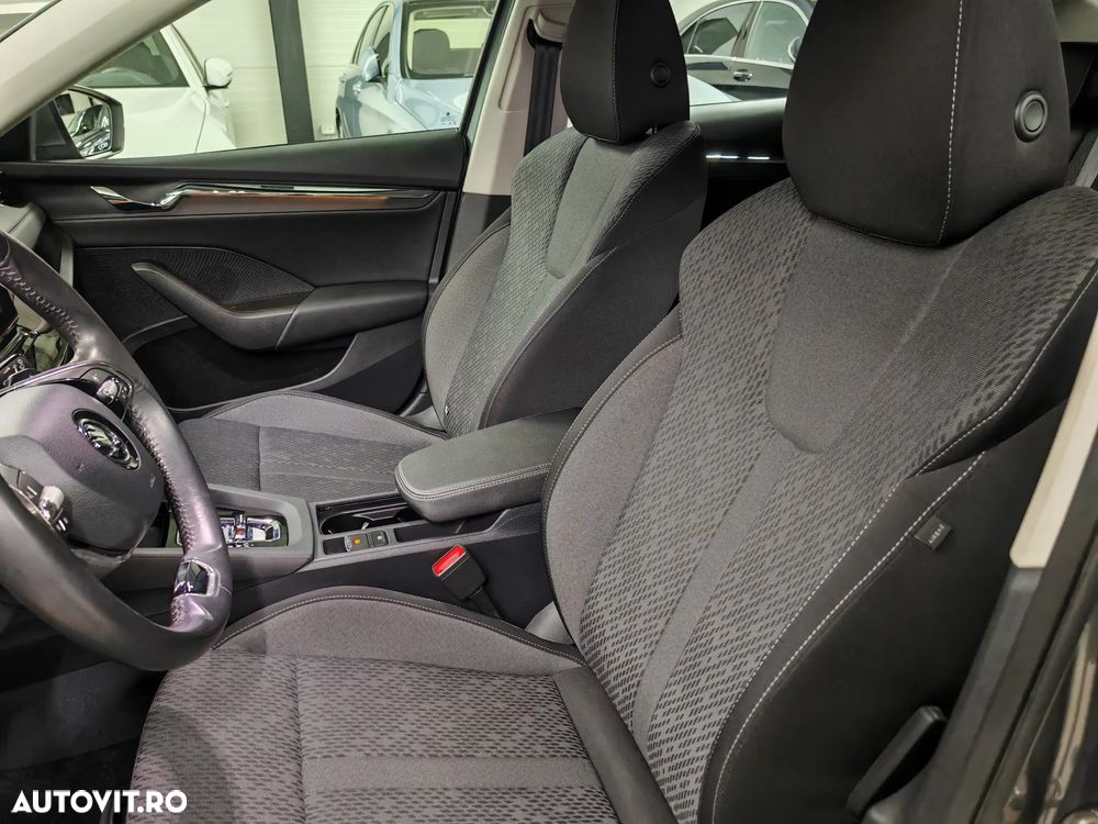 Skoda Octavia 2.0 TDI DSG Sport Edition - 32