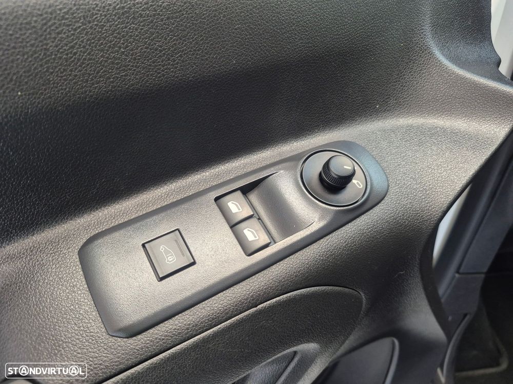 Fiat Doblo Outro - 11