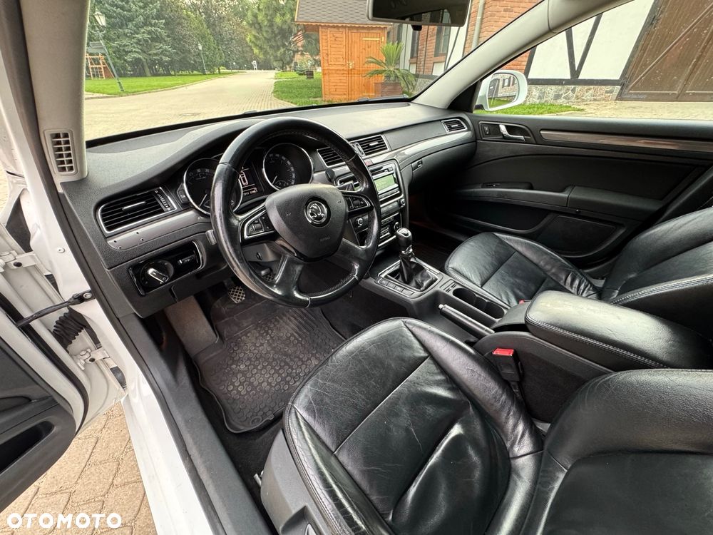 Skoda Superb 1.6 TDI Exclusive - 23
