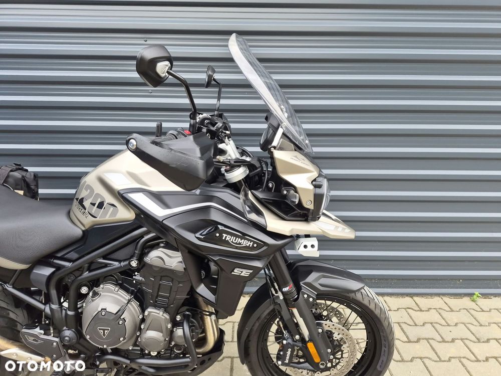 Triumph Tiger - 25