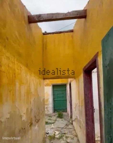 Moradia devoluta em lote de 500 m2 - Grande imagem: 3/8
