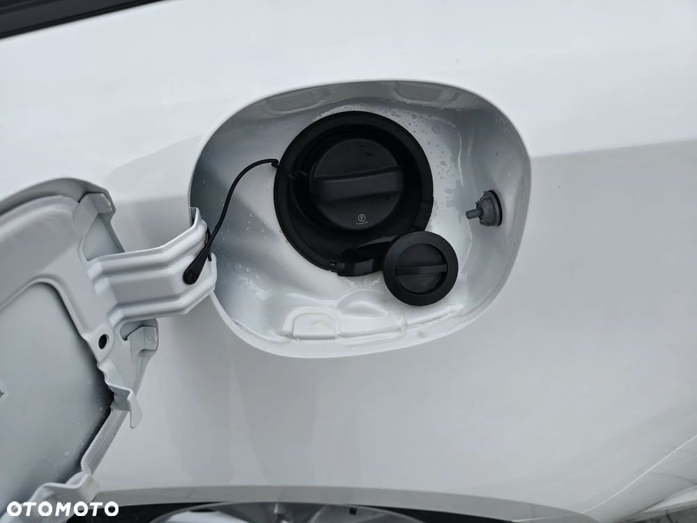 Toyota Corolla 1.8 Hybrid Comfort - 33