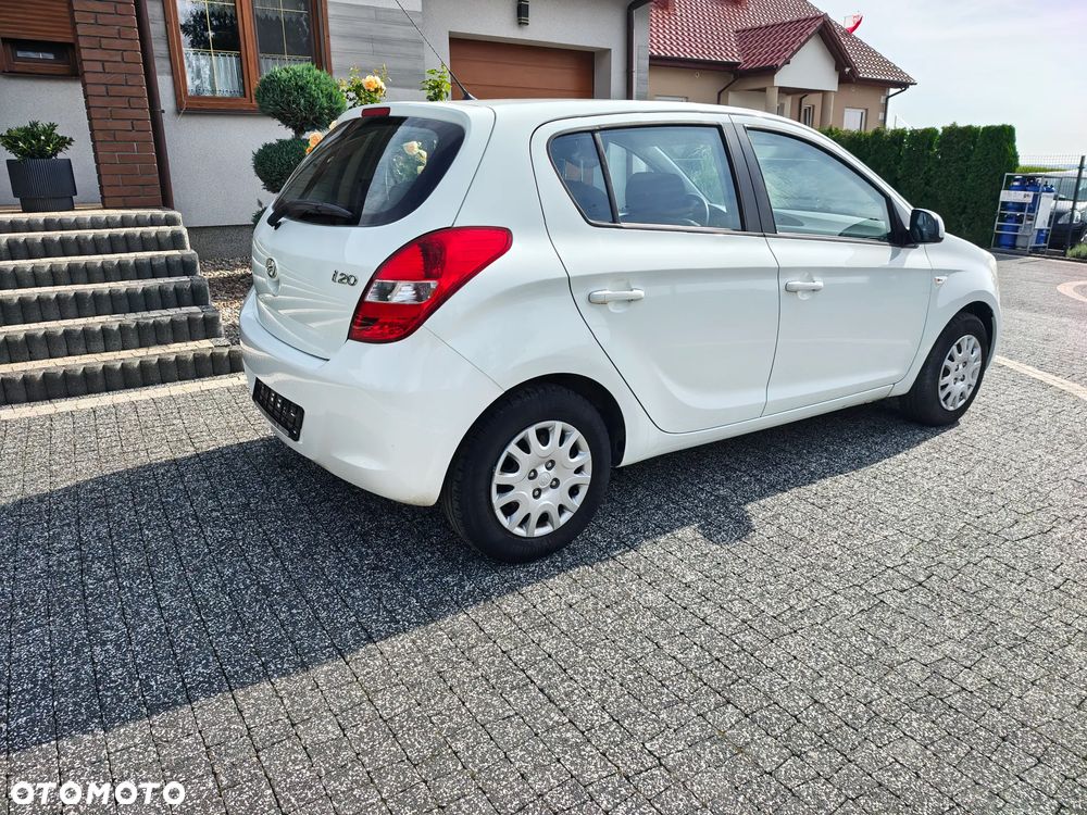 Hyundai i20 1.2 Comfort EU5 - 6