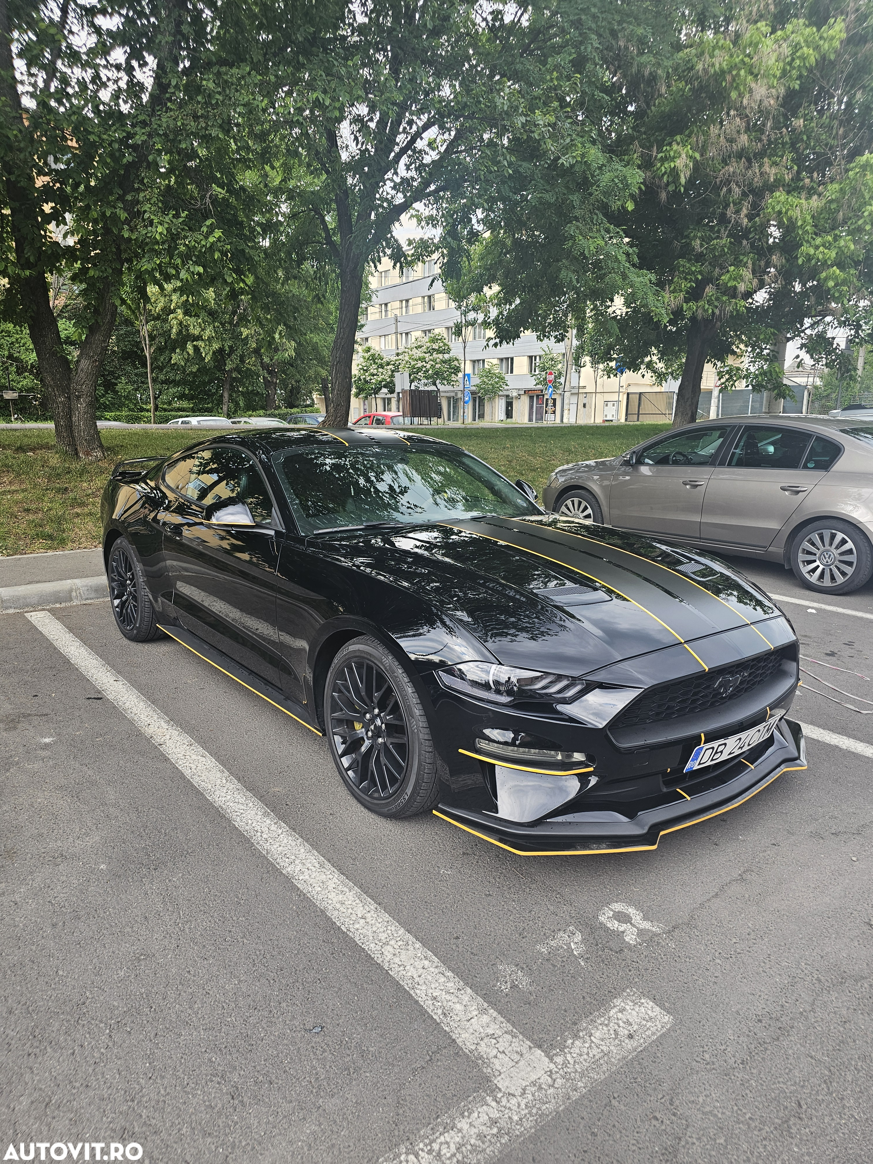 Ford Mustang - 2