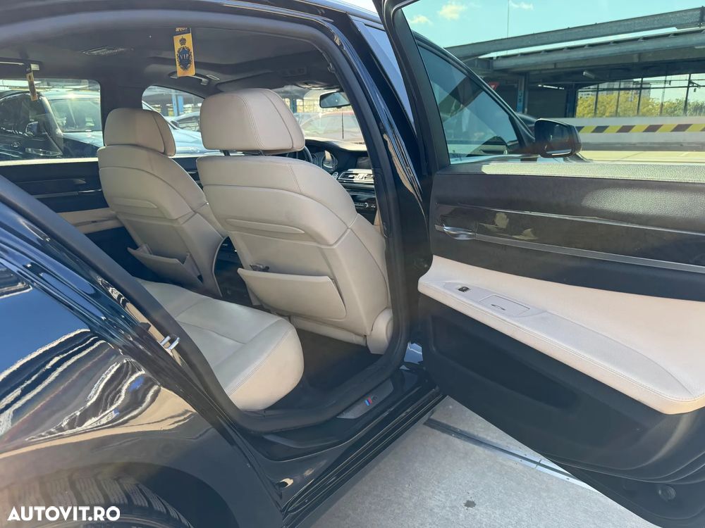 BMW Seria 7 740d xDrive Aut. - 18